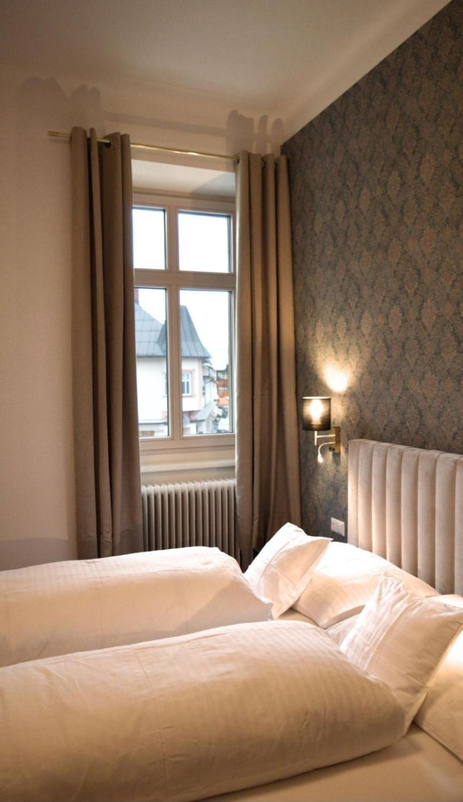 Cafe Zentral, Zimmer Mit Fruehstueck Kotschach-Mauthen Luaran gambar
